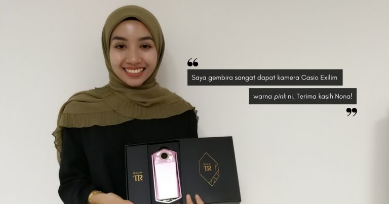 Sanggup Panjat Bukit, Berbaju Kurung & Bawa Majalah Nona Untuk Join Contest. Usaha Gadis Ini Nyata Lumayan!