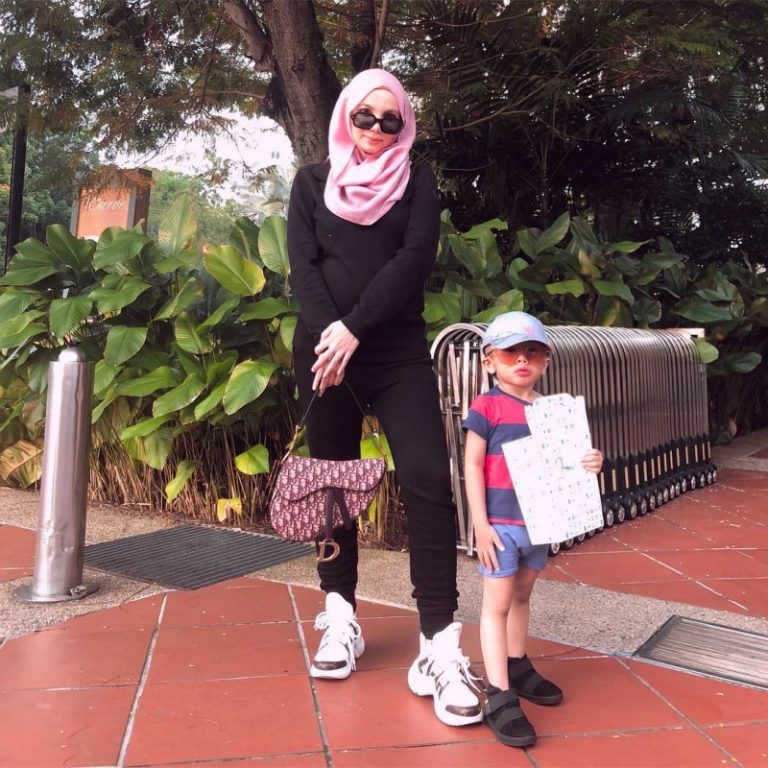 Dalam Masa Kurang Setahun, Blogger & Usahawan CIK EPAL Berjaya Cecah