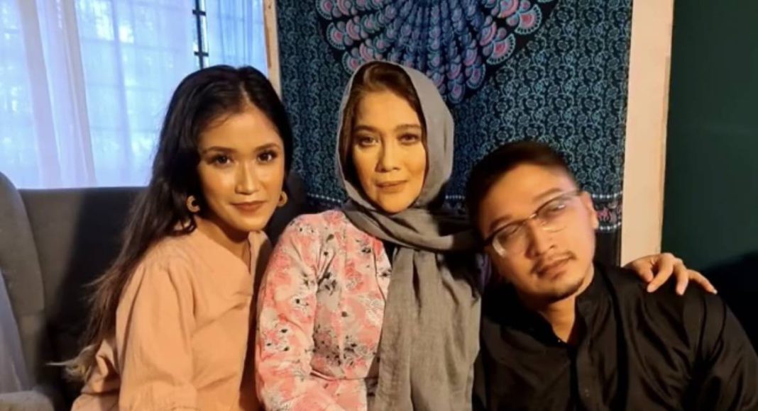 Wan Rashidah Cantik Macam Dulu WAN RASHIDAH Tak Dimamah Usia, Kini Cecah 52 Tahun