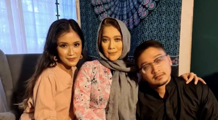 Wan Rashidah Cantik Macam Dulu WAN RASHIDAH Tak Dimamah Usia, Kini Cecah 52 Tahun