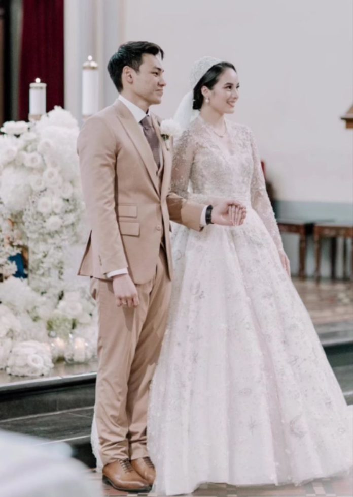 Bintang Filem RUDY HABIBIE, CHELSEA ISLAN Selamat Bergelar Isteri.
