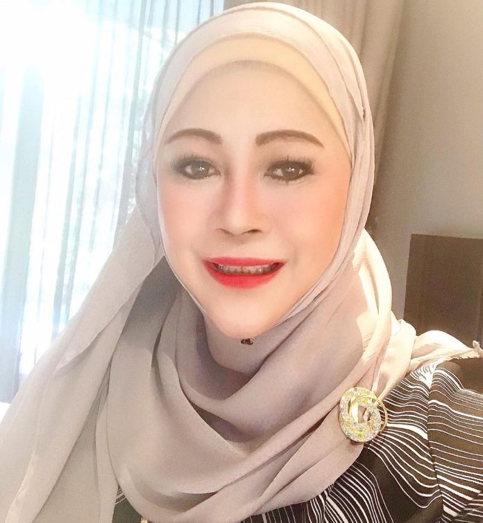 Rajin Bawa Bercuti & Hargai Ratu Hati, Ibu Datin Eina Azman Pernah Jadi ...