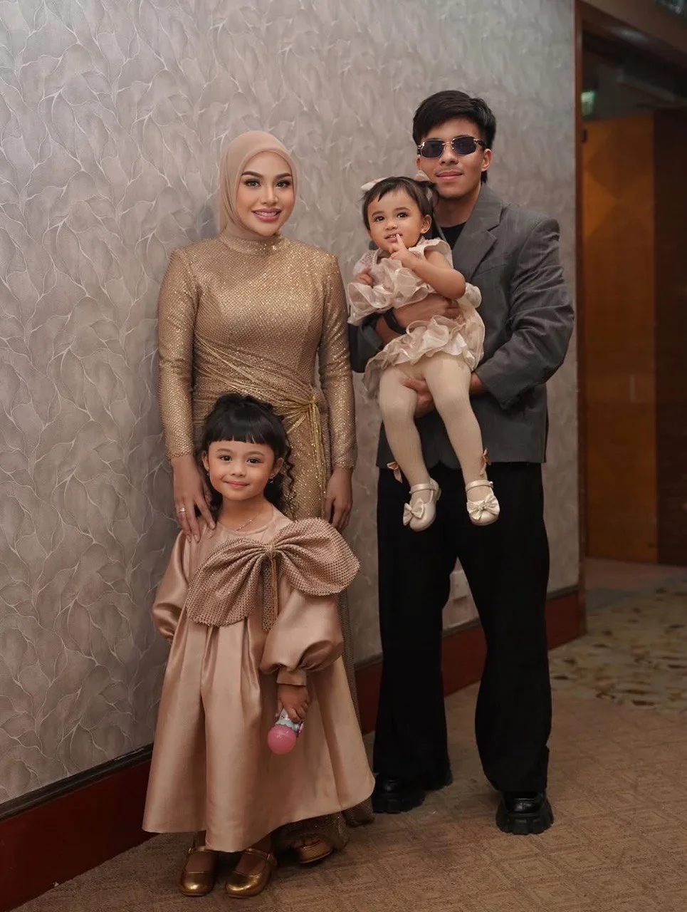 Ibu Dua Anak AUREL HERMANSYAH Kini Semakin Langsing & Cantik Persis Anak Dara