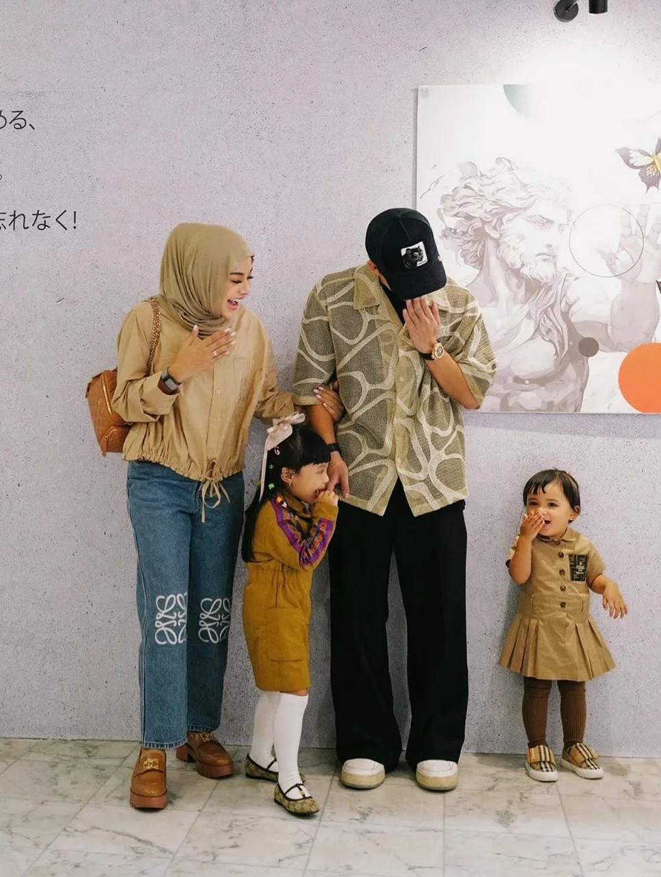 Ibu Dua Anak AUREL HERMANSYAH Kini Semakin Langsing & Cantik Persis Anak Dara