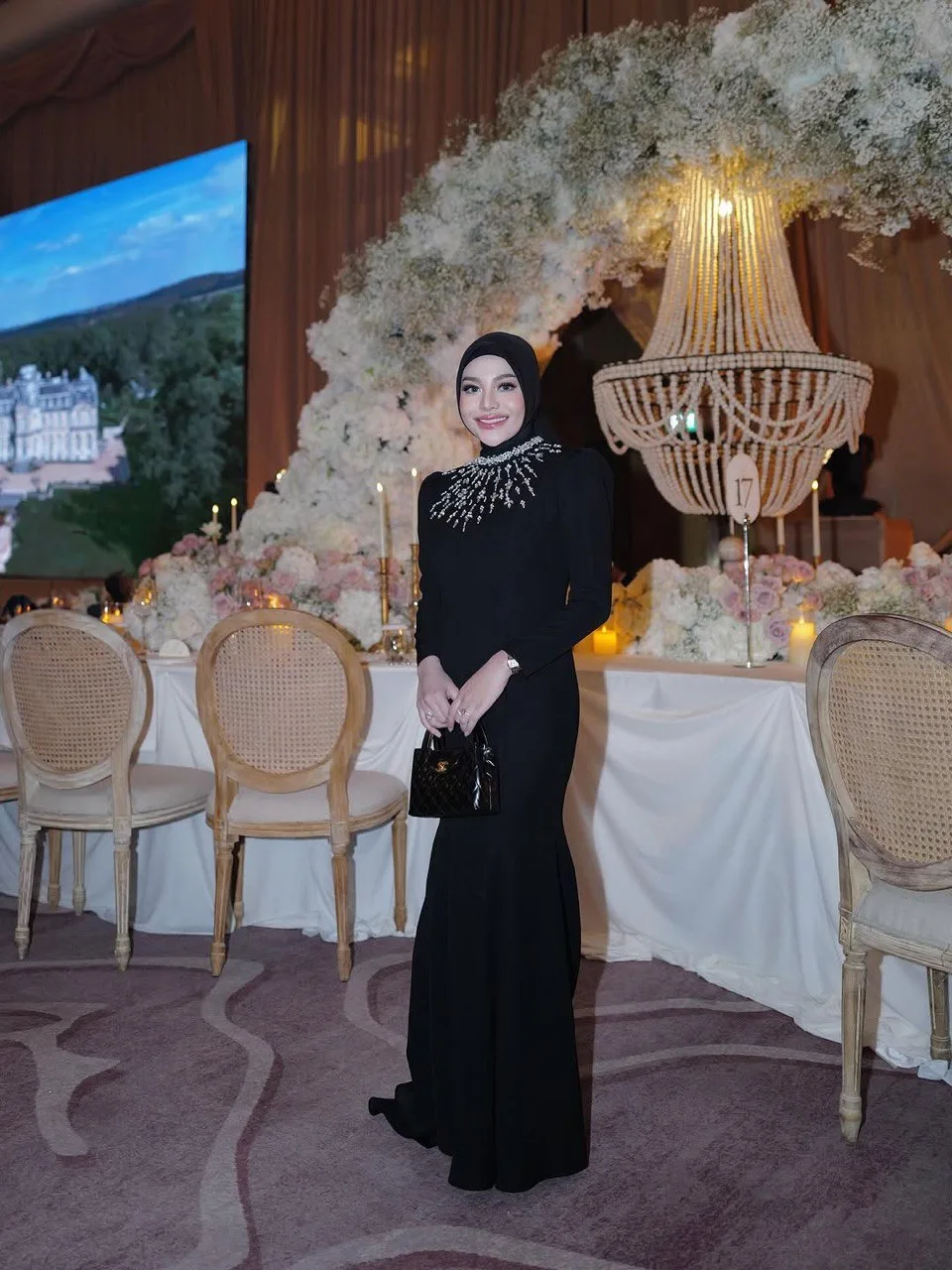 Ibu Dua Anak AUREL HERMANSYAH Kini Semakin Langsing & Cantik Persis Anak Dara