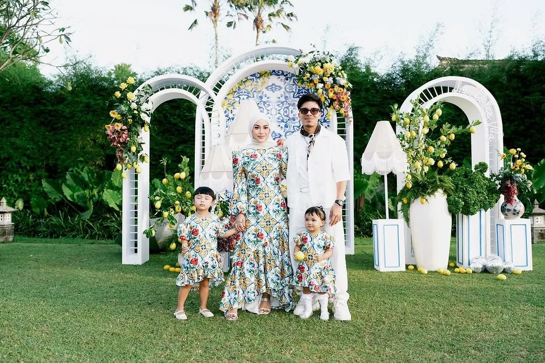 Ibu Dua Anak AUREL HERMANSYAH Kini Semakin Langsing & Cantik Persis Anak Dara