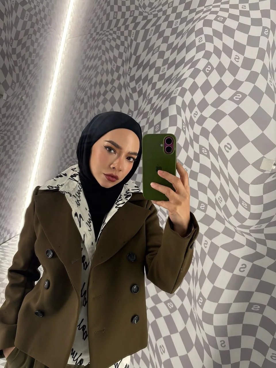 Gaya ‘Remaja’ NORA DANISH Sering Curi Tumpuan, Bukti Usia Bukan Halangan Untuk Berfesyen