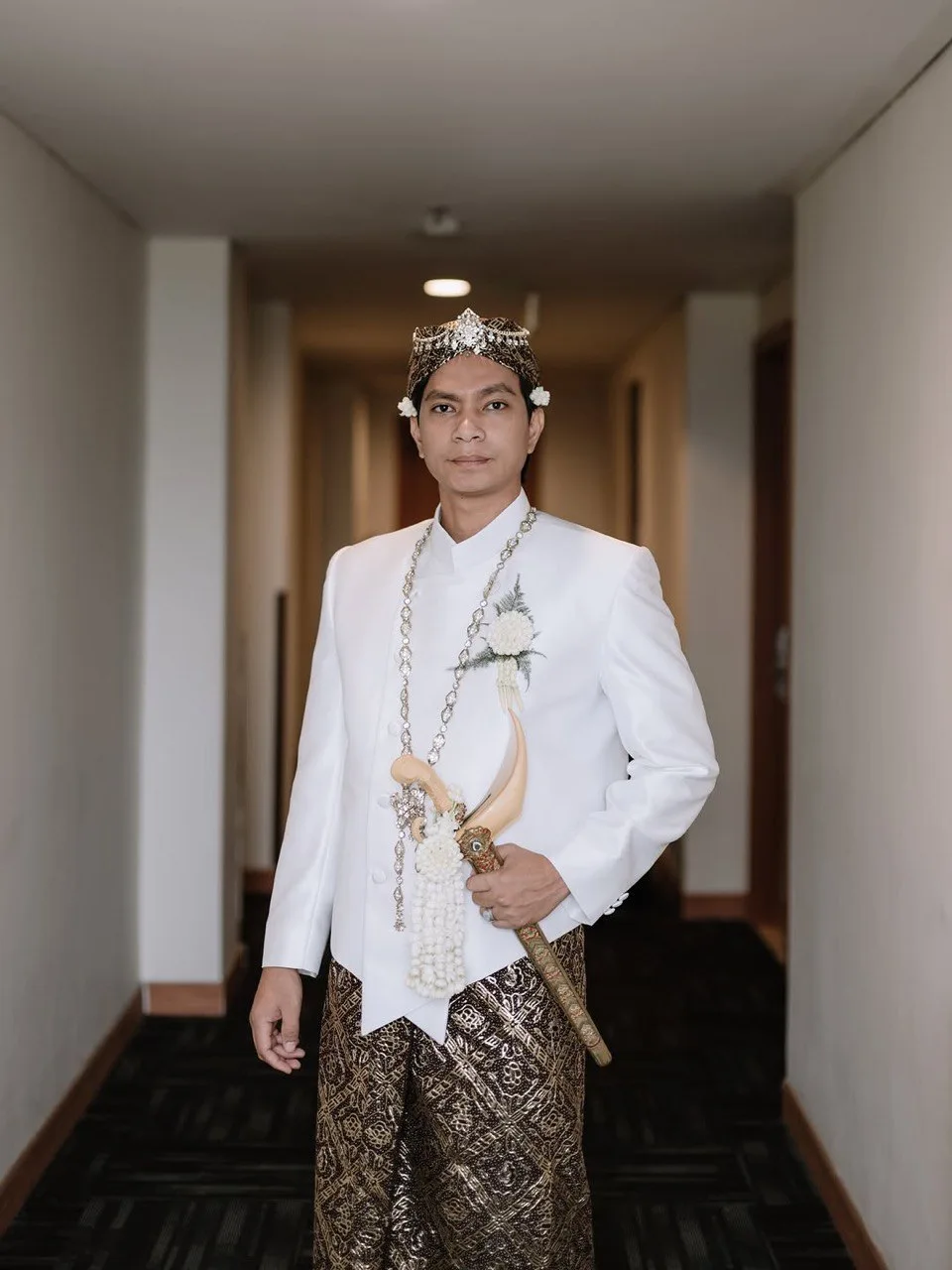 Atlet Bola Tampar MEGAWATI HANGESTRI Kini Berstatus Isteri, Anggun Dengan Kebaya Penuh Labuci