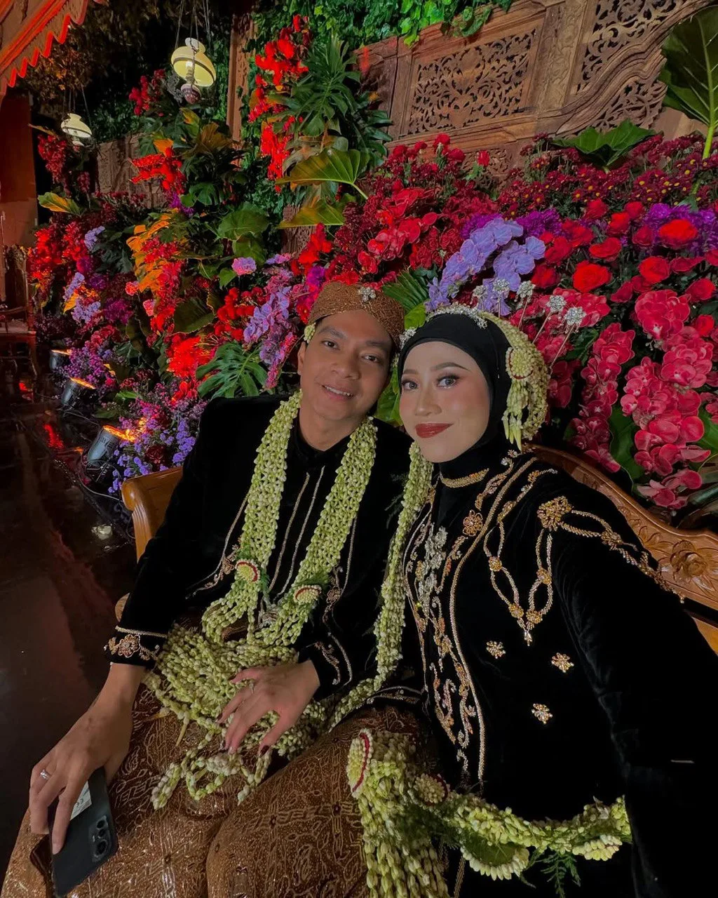 Atlet Bola Tampar MEGAWATI HANGESTRI Kini Berstatus Isteri, Anggun Dengan Kebaya Penuh Labuci