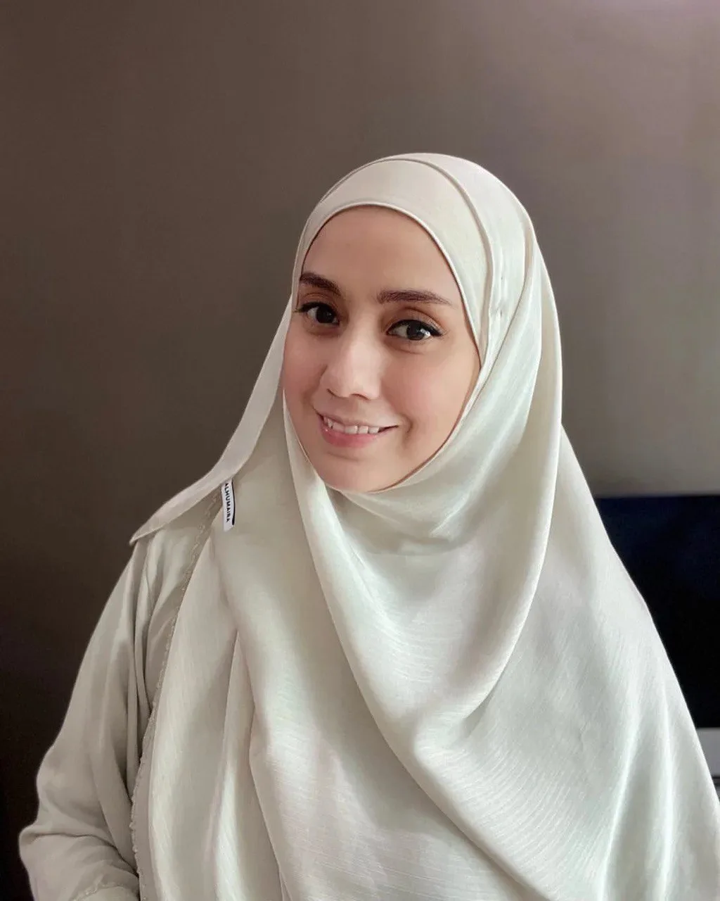 Demi Suami MIA AHMAD Rela Lepaskan Kerjaya Seni, Kini Tenang & Bahagia Bersama Keluarga 5 Demi Suami MIA AHMAD Rela Lepaskan Kerjaya Seni, Kini Tenang & Bahagia Bersama Keluarga