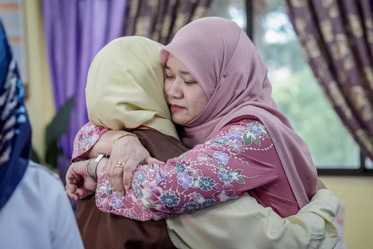 Serlah Sisi Keibuan “Saya Ingin Pastikan Anakanda Putri Qisya Berada Dalam Keadaan Baik” FADHLINA SIDEK