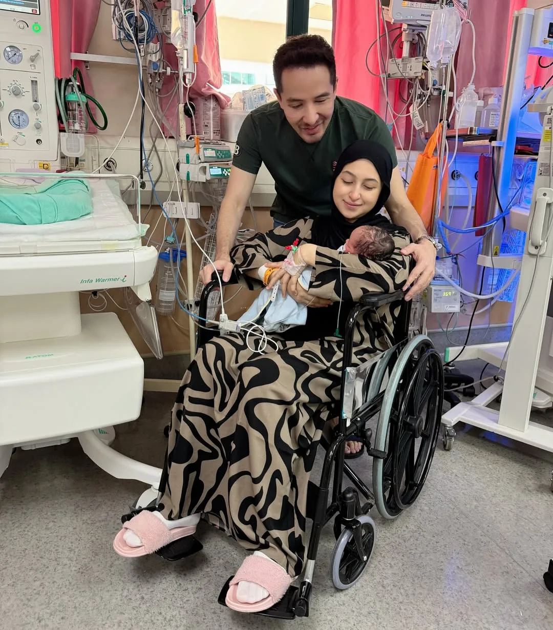Berwajah Ayu, Humble & Jelita, Datin Balqish Suri Hati Dato’ Azril Bangga Kejayaan Suami & Bahagia Jadi Ibu 4 Anak!