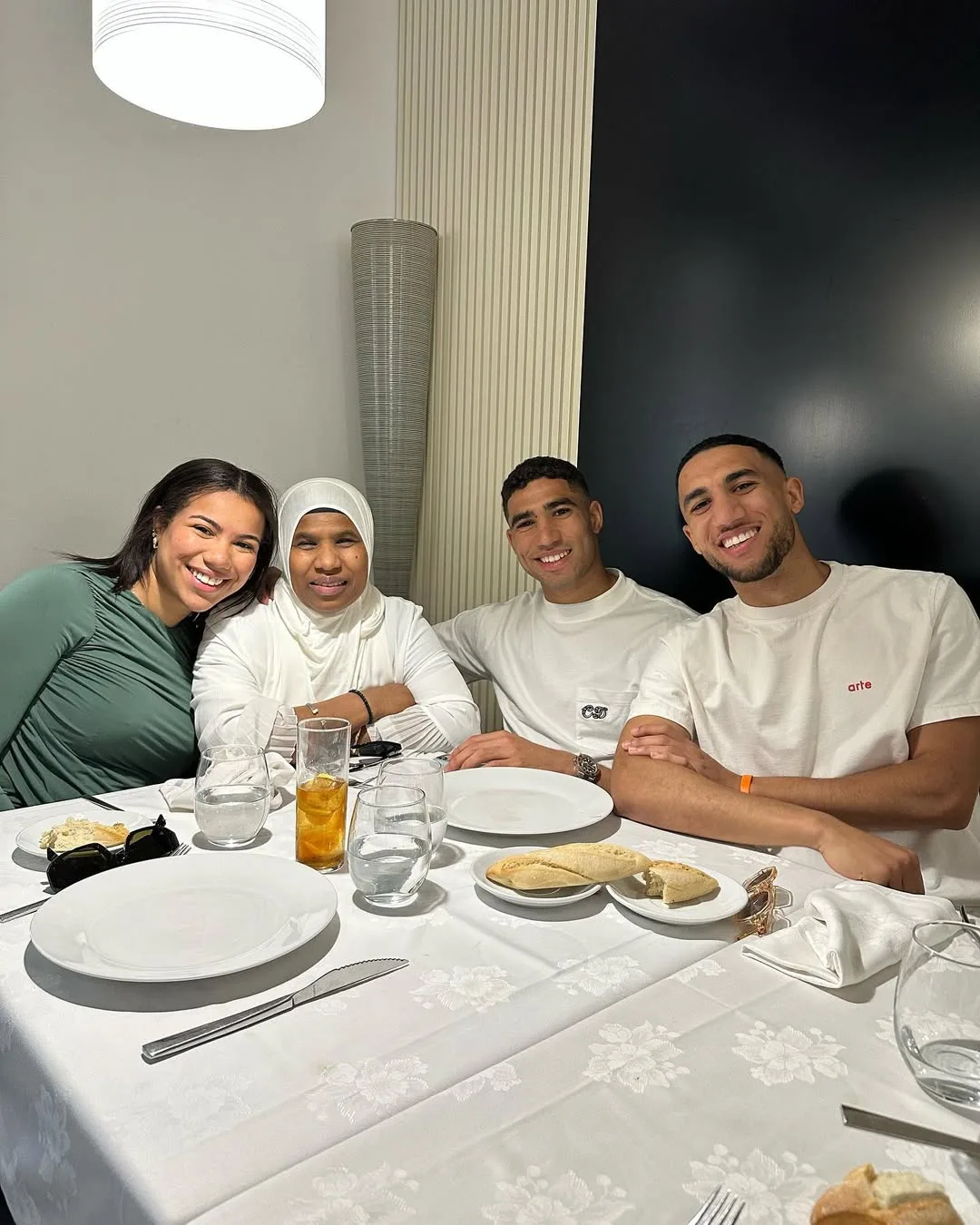 Raih Gaji RM1.4 Juta Seminggu, Achraf Hakimi Beri Kepercayaan Ibu Urus Hartanya! “Ibu Sayang Kita Sama Ada Berharta Atau Tidak.”