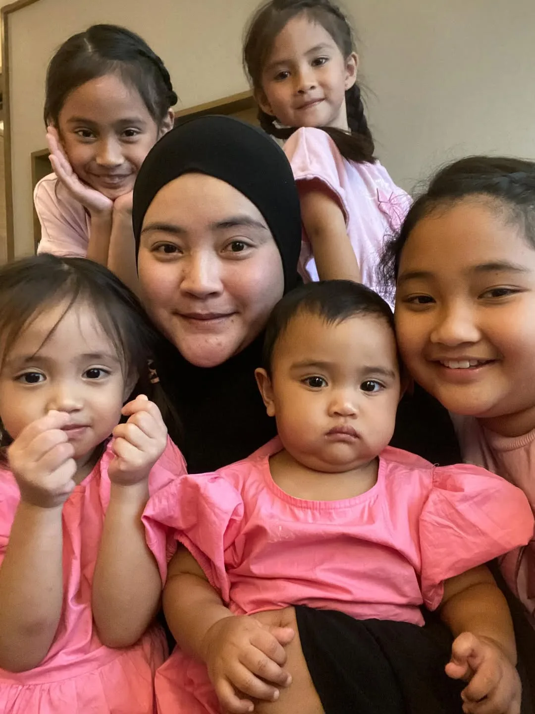 Sayu, Datin Almy Nadia Luah Sebak Tengok Riak Wajah Suami, “Dia Bertahan Demi Isteri & Anak-Anak”