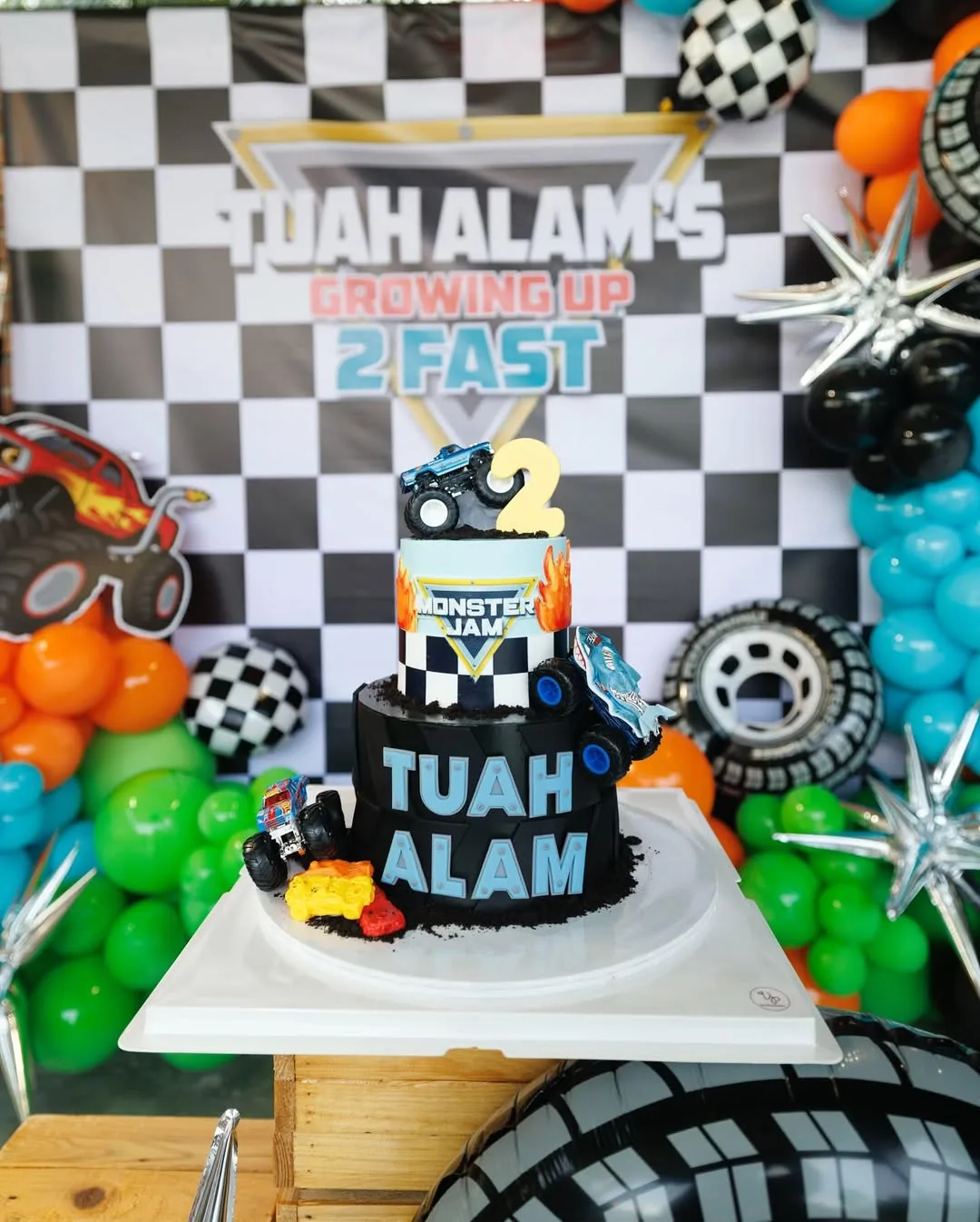 Tuah Alam Genap 2 Tahun, Datuk Remy Ishak & Datin Ezza Rai Birthday Anak Meriah Macam Pesta!