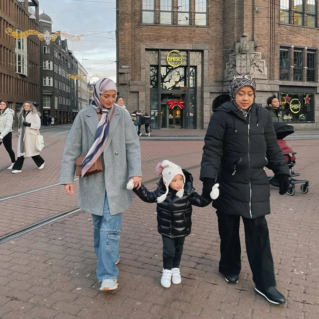 “Di Balik Senyumannya, Ada Doa Yang Tak Pernah Putus” Ucapan Fazura Sempena Birthday Mama Ke-65 Undang Sebak!