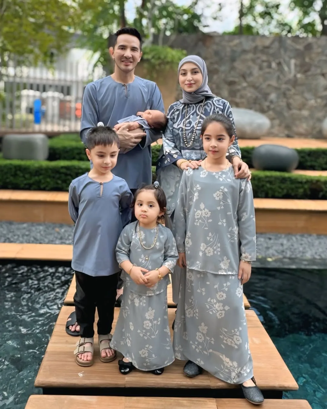 Berwajah Ayu, Humble & Jelita, Datin Balqish Suri Hati Dato’ Azril Bangga Kejayaan Suami & Bahagia Jadi Ibu 4 Anak!