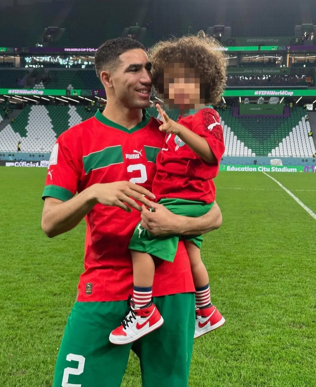 Raih Gaji RM1.4 Juta Seminggu, Achraf Hakimi Beri Kepercayaan Ibu Urus Hartanya! “Ibu Sayang Kita Sama Ada Berharta Atau Tidak.”
