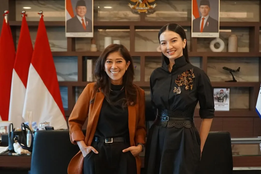 10 Kali Jalani IVF & Rezeki Timang Anak Usia 44 Tahun, Perjuangan Meutya Hafid Jadi Ibu Cetus Inspirasi!