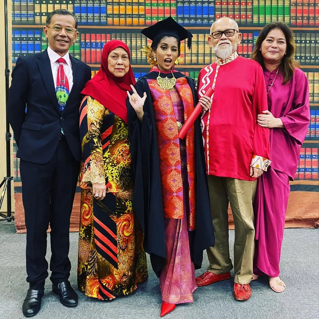 Berusia 26 Tahun, Anak Azhar Sulaiman Kasih Leia Ixora Ada Ijazah Seni & Ada Bakat Menulis!