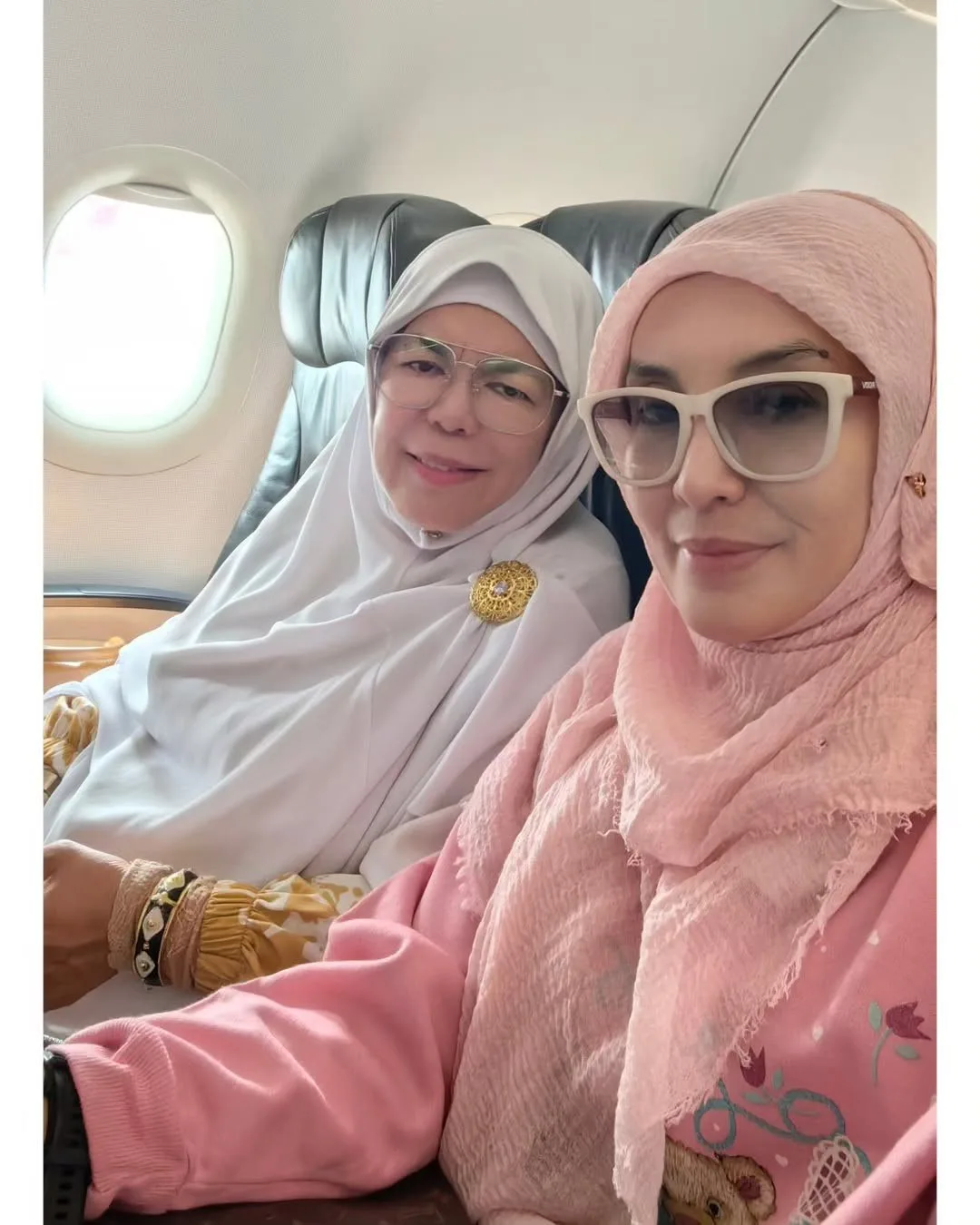 Bangga Jadi Anak Tukang Jahit, Lisdawati Saksi Ibu Jahit & Jual Telekung Demi Besarkan Adik-Beradik!