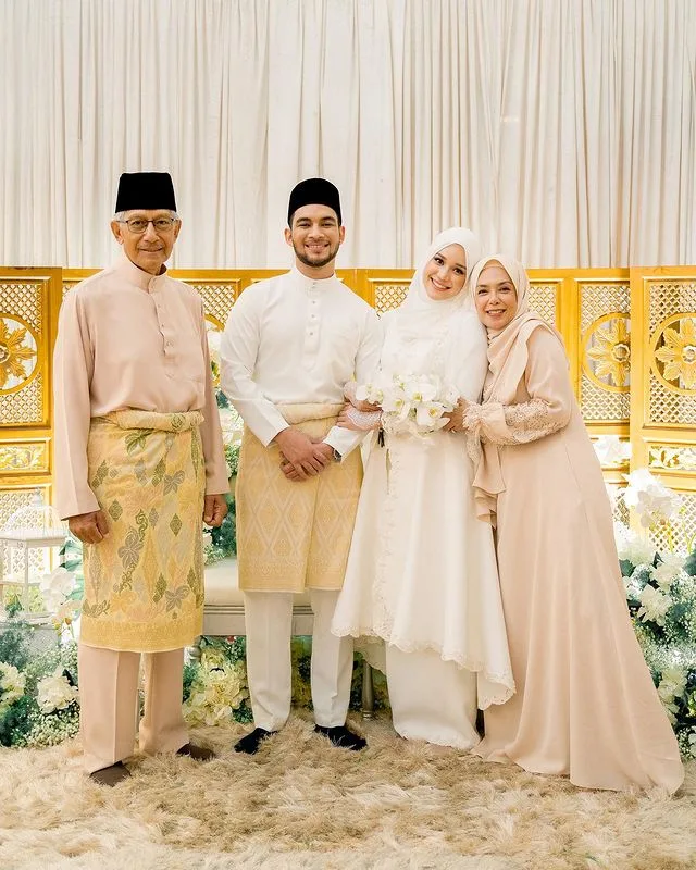 Bergelar Doktor Gigi & Miliki Wajah Ayu, Dr Ruhila Roslan Warisi Gen Cantik Puan Sri Normala Samsudin!