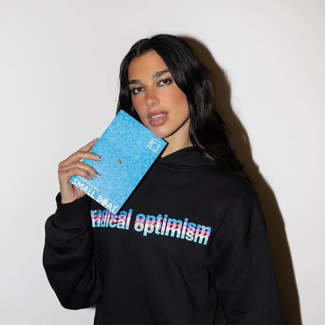 Tokoh Budaya & Seni Paling Ikonik DUA LIPA Kini Warga Kosovo, Miliki Tiga Kewarganegaraan