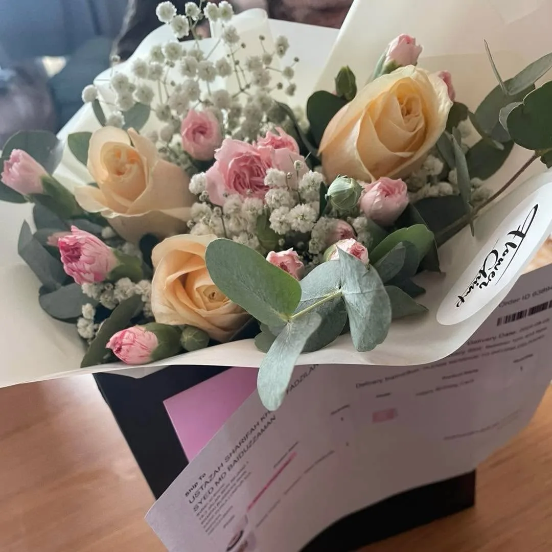 Terima Hadiah & Kek Istimewa Dari Brunei USTAZAH SHARIFAH KHASIF Luah Syukur, Kini Genap 43 Tahun