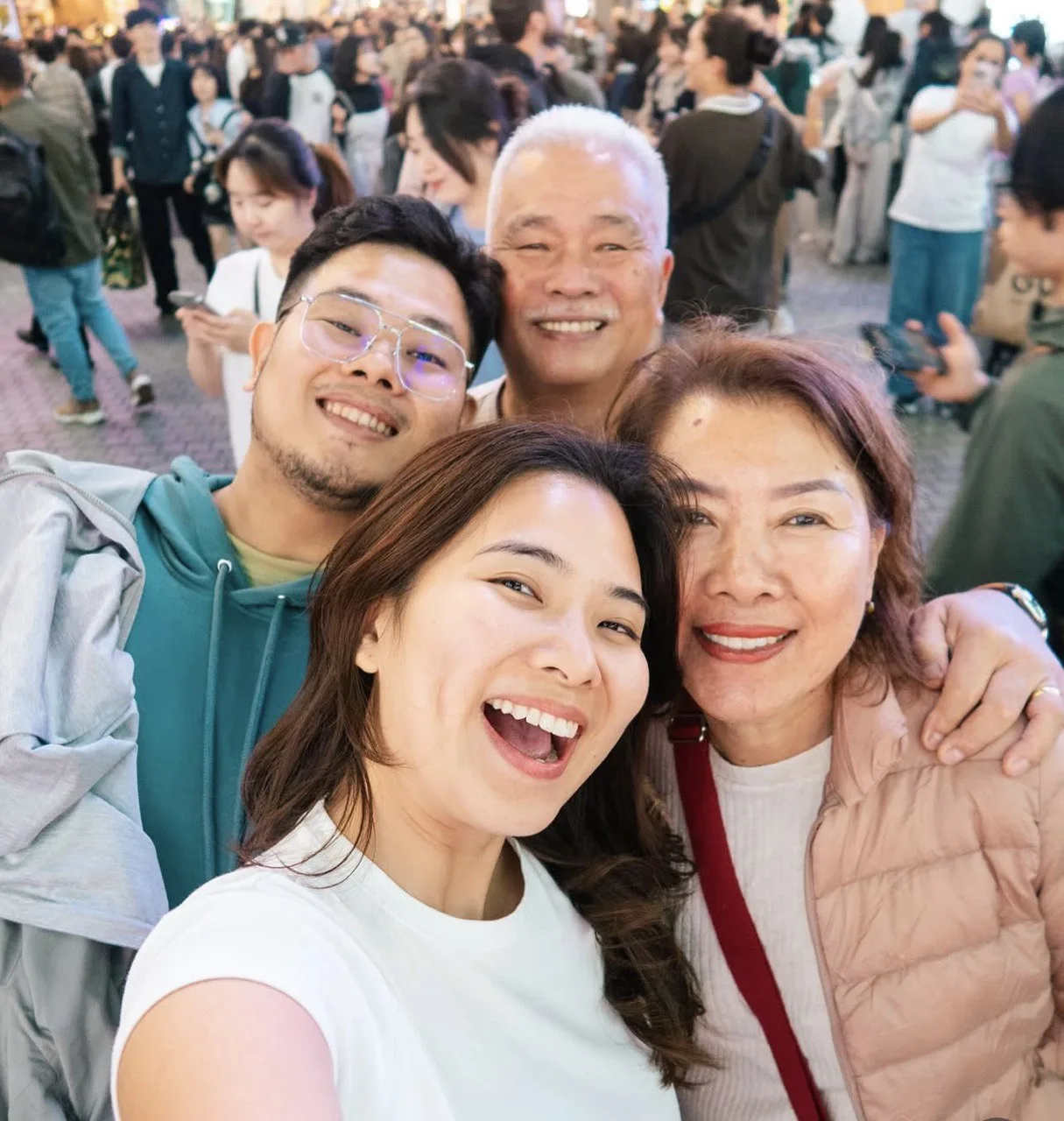 Beli Rumah Pertama, Cipta Banyak Kenangan Bersama Cara MEKYUN Bahagiakan Mok & Pok