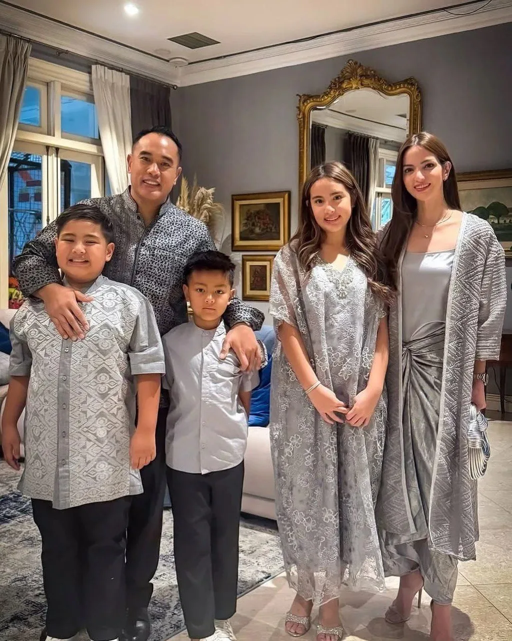 Demi Pendidikan Anak NIA RAMADHANI Ambil Keputusan Pindah Ke Singapura