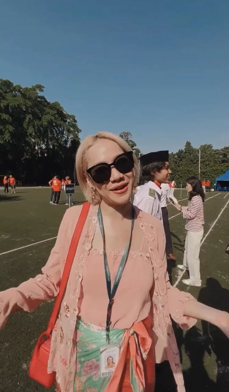 Anggun Berkebaya Merah Jambu, Bunga Citra Lestari Curi Tumpuan Pada Acara Ulang Tahun ke-80 Indonesia 27 Anggun Berkebaya Merah Jambu, Bunga Citra Lestari Curi Tumpuan Pada Acara Ulang Tahun ke-80 Indonesia