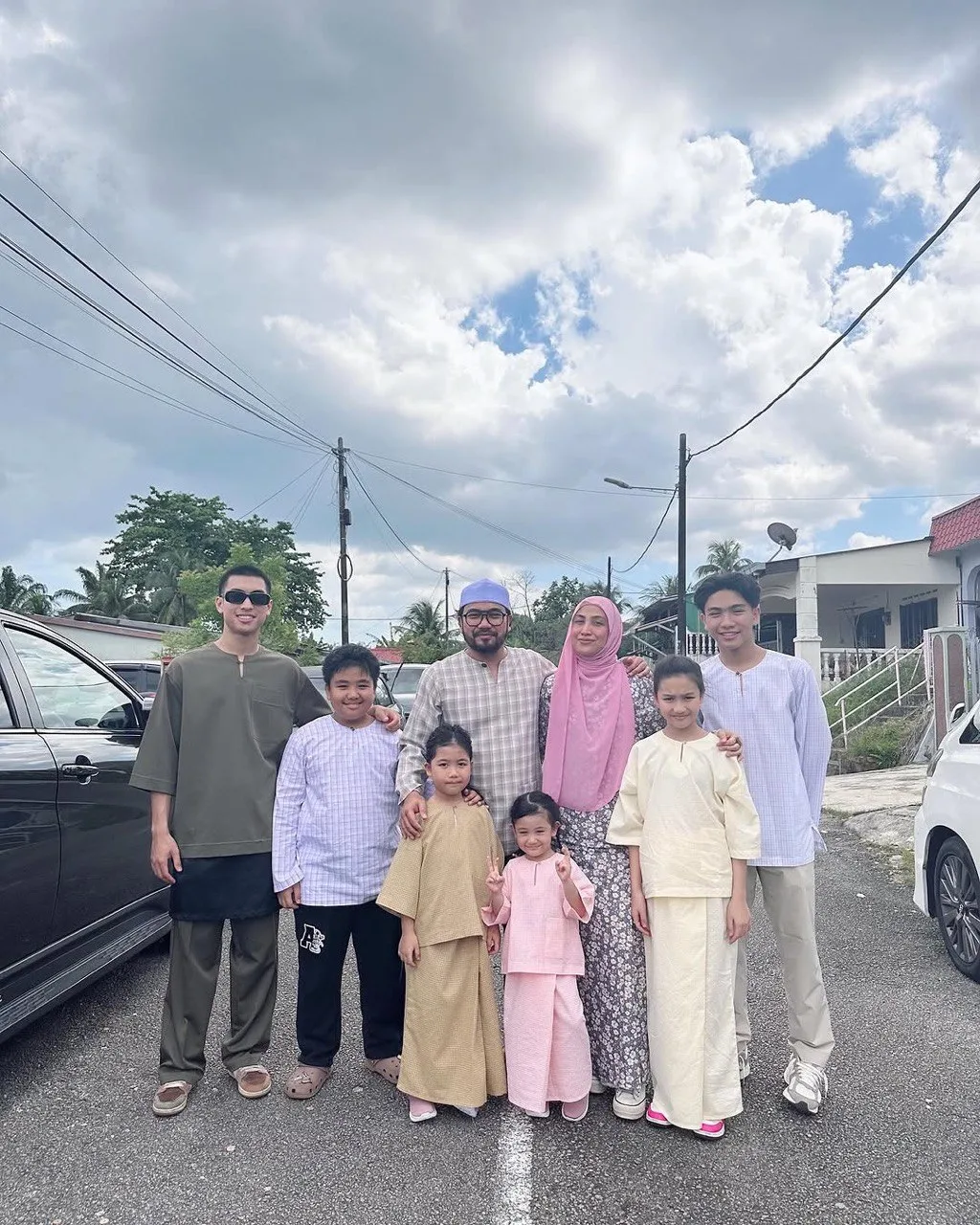 “Tak Sehebat Orang Lain, Cukup Dengan Semangat Tak Meninggalkannya Walau Sehari” OZLYNN Konsisten Mengaji Setiap Hari