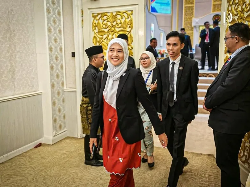 Anak Bekas Ketua Menteri Melaka, Datuk Dira Abu Zahar Ikut Jejak Arwah Bapa Berbakti Untuk Masyarakat!