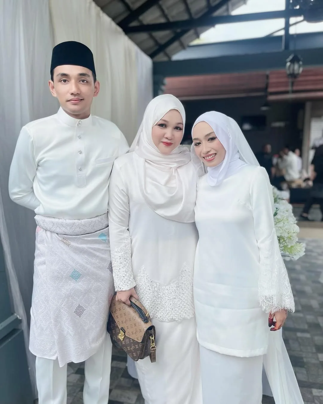 Masih Aktif Nyanyi & Dah Ada 2 Cucu, Ismaliza Kakak Tomok Ini Tampil Jelita Usia 46 Tahun!