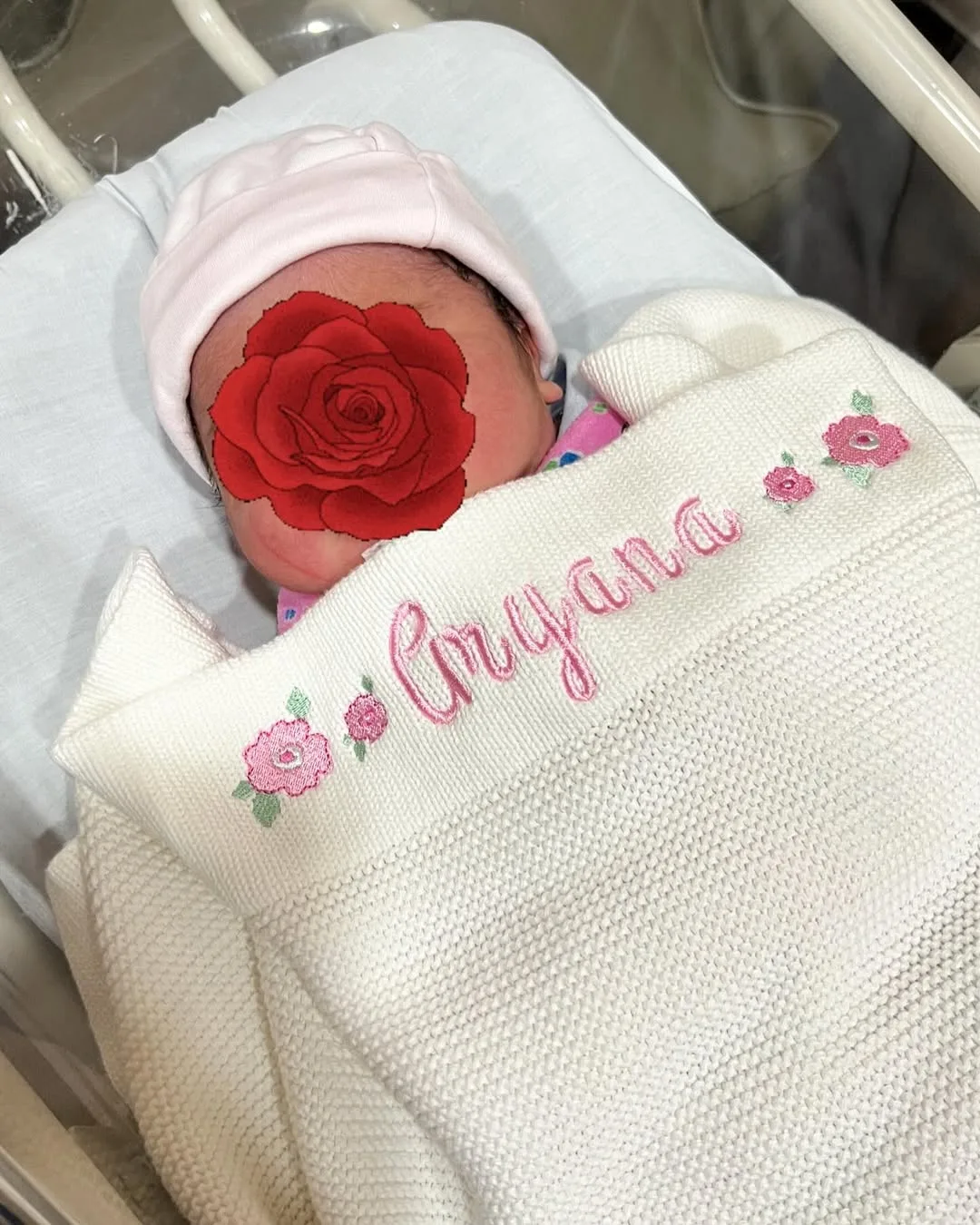 Aryana Myra-Rose Daniyar Cucu Baru Datin Seri Rosmah, Yana Najib Timang Anak Ke-4 Lebih Awal!