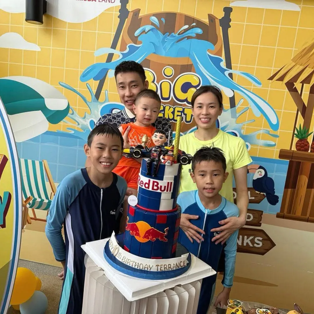 Lahirkan 3 Anak Lelaki & Setia Di Sisi Suami, Datuk Seri Chong Wei Hargai Pengorbanan Isteri Datin Seri Mew Choo!