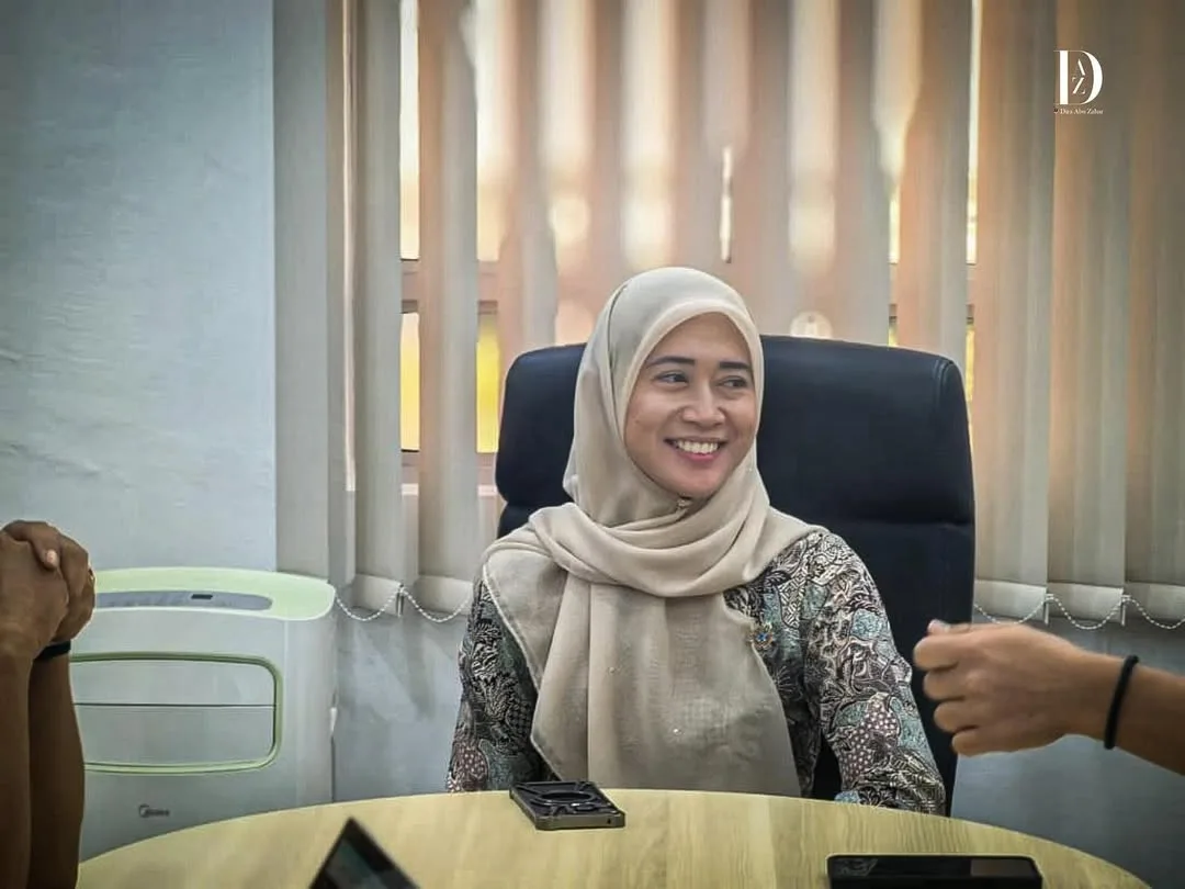 Anak Bekas Ketua Menteri Melaka, Datuk Dira Abu Zahar Ikut Jejak Arwah Bapa Berbakti Untuk Masyarakat!
