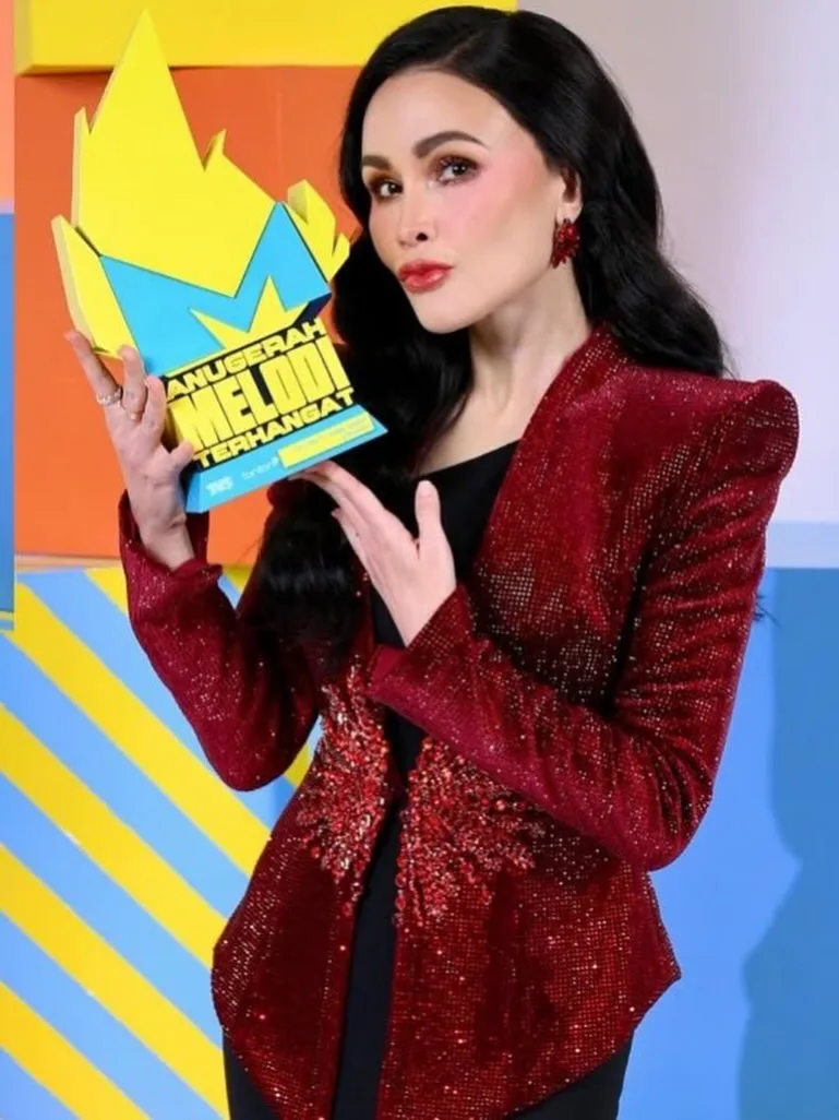 Meniti Usia 47 Tahun Che Puan Sarimah Ibrahim Kongsi 'Rahsia' Kekal Menawan & Langsing 21 Meniti Usia 47 Tahun Che Puan Sarimah Ibrahim Kongsi ‘Rahsia’ Kekal Menawan & Langsing