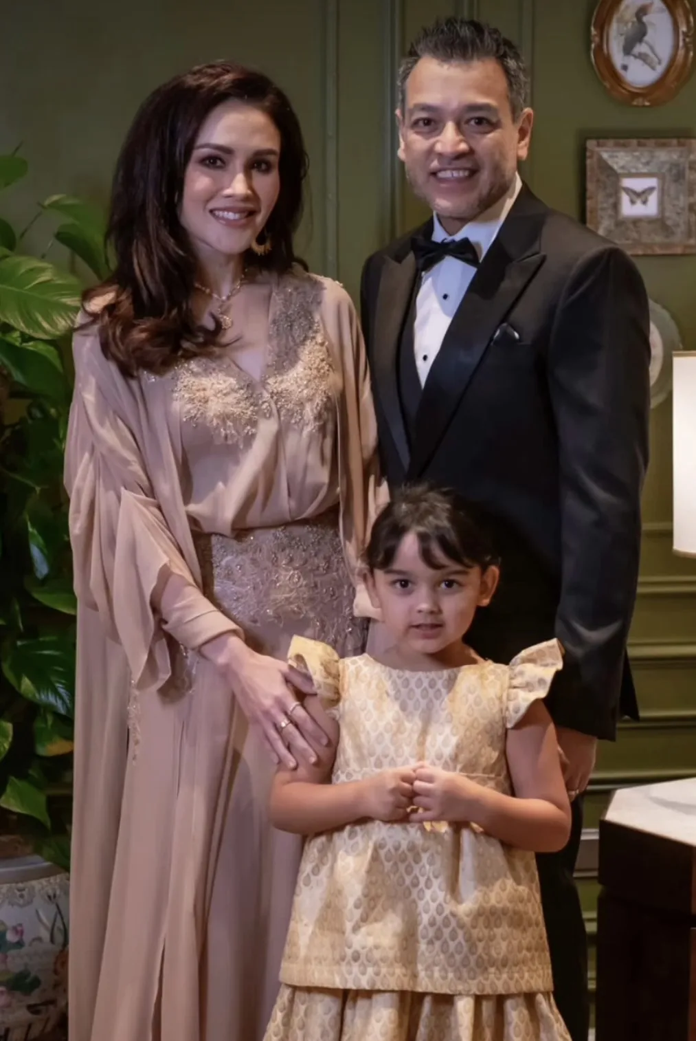 Meniti Usia 47 Tahun Che Puan Sarimah Ibrahim Kongsi 'Rahsia' Kekal Menawan & Langsing 18 Meniti Usia 47 Tahun Che Puan Sarimah Ibrahim Kongsi ‘Rahsia’ Kekal Menawan & Langsing