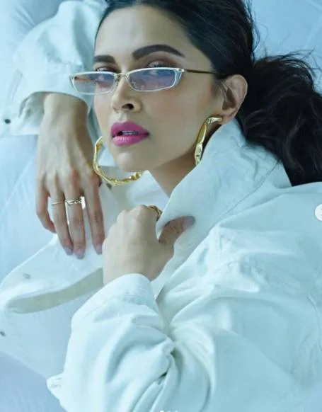 Terkenal Dengan Sikap Dermawan DEEPIKA PADUKONE Miliki Segalanya Pada Usia 39 Tahun 36 Terkenal Dengan Sikap Dermawan DEEPIKA PADUKONE Miliki Segalanya Pada Usia 39 Tahun