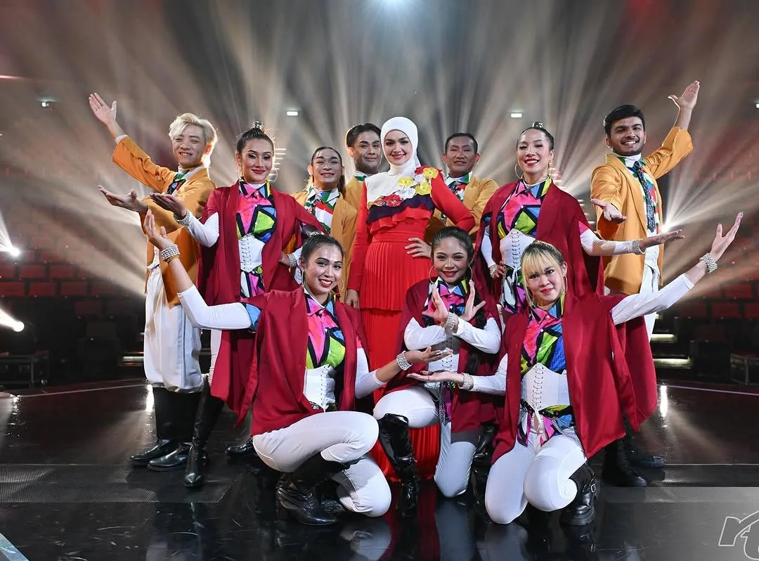 Nyanyikan Lagu Tema Hari Kebangsaan 2025 “Lagu-Lagu Seumpama Ini Sangat Dekat Dengan Jiwa & Portfolio Karier Saya” DATO’ SRI SITI NURHALIZA