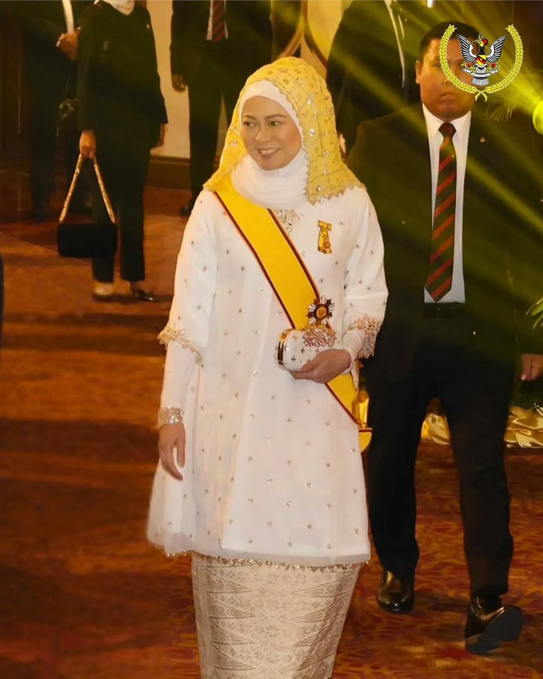 Bekas Pramugari & Pernah Jadi Guru, Keanggunan Isteri TYT Sarawak Toh Puan Datuk Patinggi Fauziah Jadi Bualan!