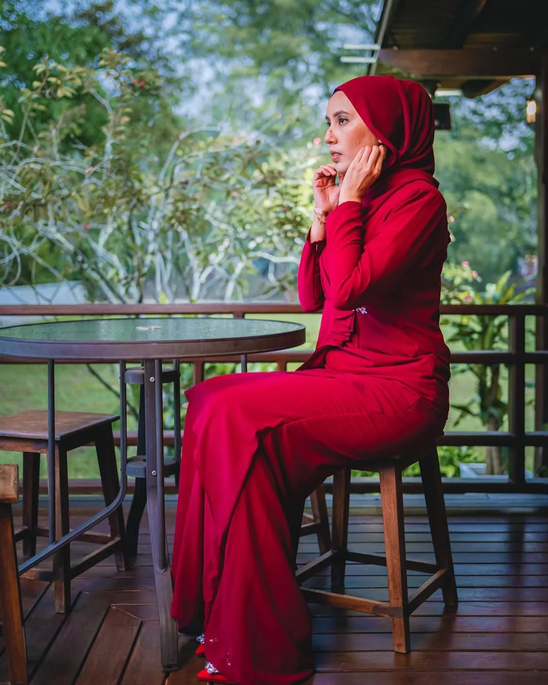 Bertugas Sebagai Pramugari & Anggun Berhijab, Cantik Nelissa Senrose Kakak Sulung Adik-Beradik Senrose!