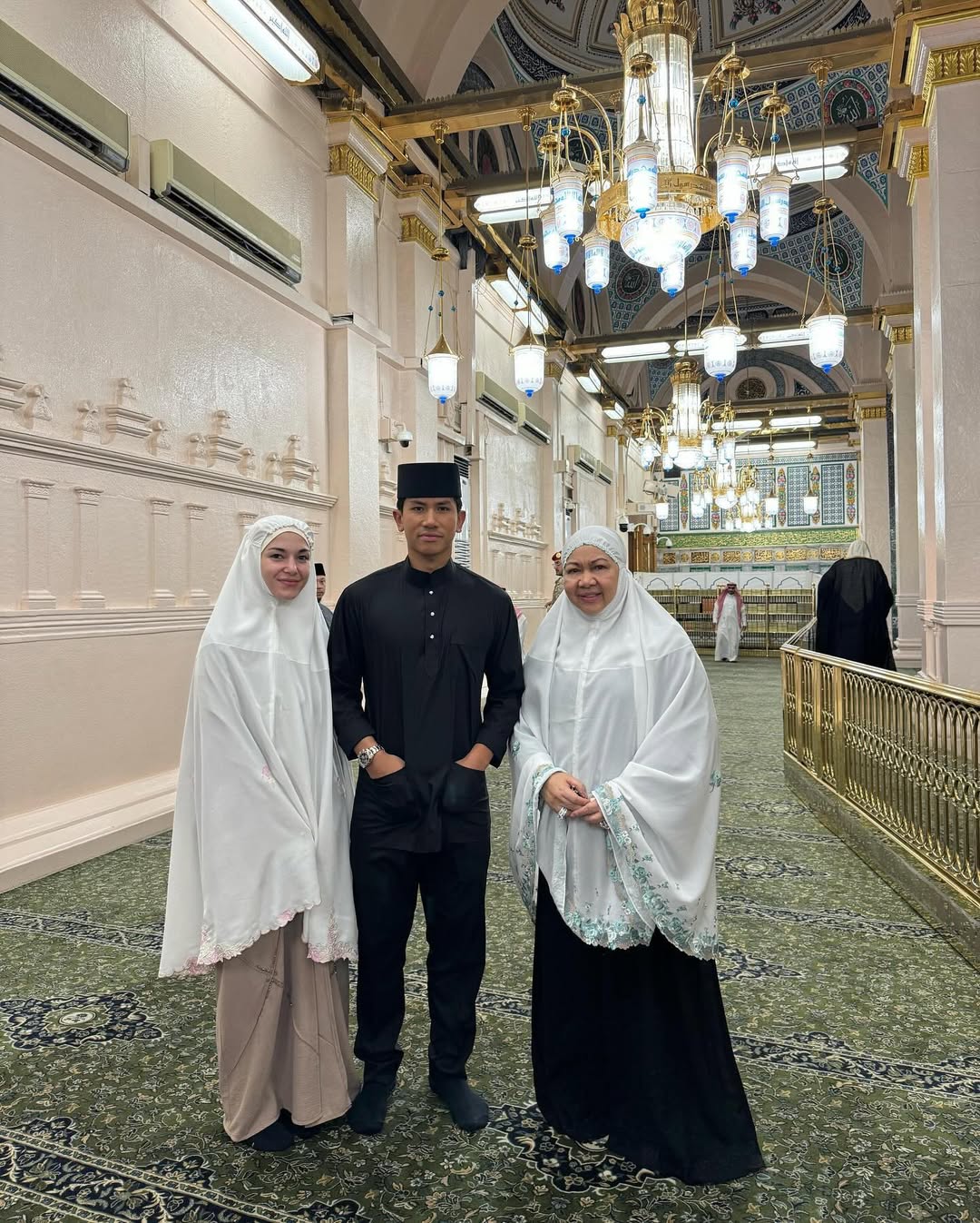 Bekas Isteri Sultan Brunei & Pramugari Brunei Royal Airlines, YM Datin Paduka Seri Dayang Hajah Mariam Anggun Usia 69!