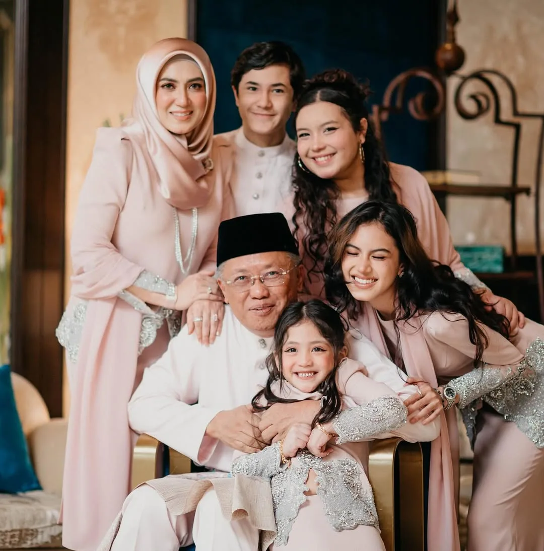 Rezeki Jadi Usahawan Sukses Usia 39 Tahun, Vie Shantie Tempuh Pelbagai Ujian & Syukur Pengalaman Bentuk Dirinya Hari Ini! 56 Rezeki Jadi Usahawan Sukses Usia 39 Tahun, Vie Shantie Tempuh Pelbagai Ujian & Syukur Pengalaman Bentuk Dirinya Hari Ini!