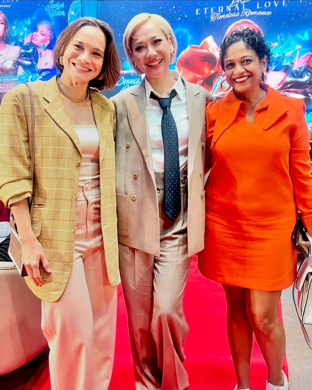 Aktif Usia 44 Tahun, Aishah Sinclair Bahagia Usia Perkahwinan Cecah 19 Tahun & Ibu 2 Anak!