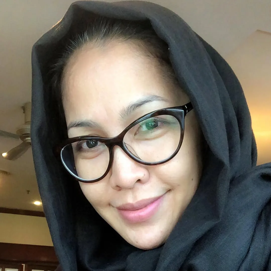 Anak Sulung Cecah Usia 27 Tahun, Datin Arianie Titip Doa Buat Anak & Kejelitaan Isteri Dato’ Hattan Usia 53 Ini Raih Tumpuan! 57 Anak Sulung Cecah Usia 27 Tahun, Datin Arianie Titip Doa Buat Anak & Kejelitaan Isteri Dato’ Hattan Usia 53 Ini Raih Tumpuan!