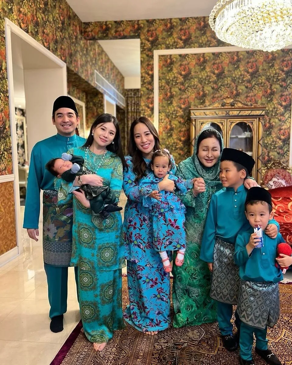 Aryana Myra-Rose Daniyar Cucu Baru Datin Seri Rosmah, Yana Najib Timang Anak Ke-4 Lebih Awal!