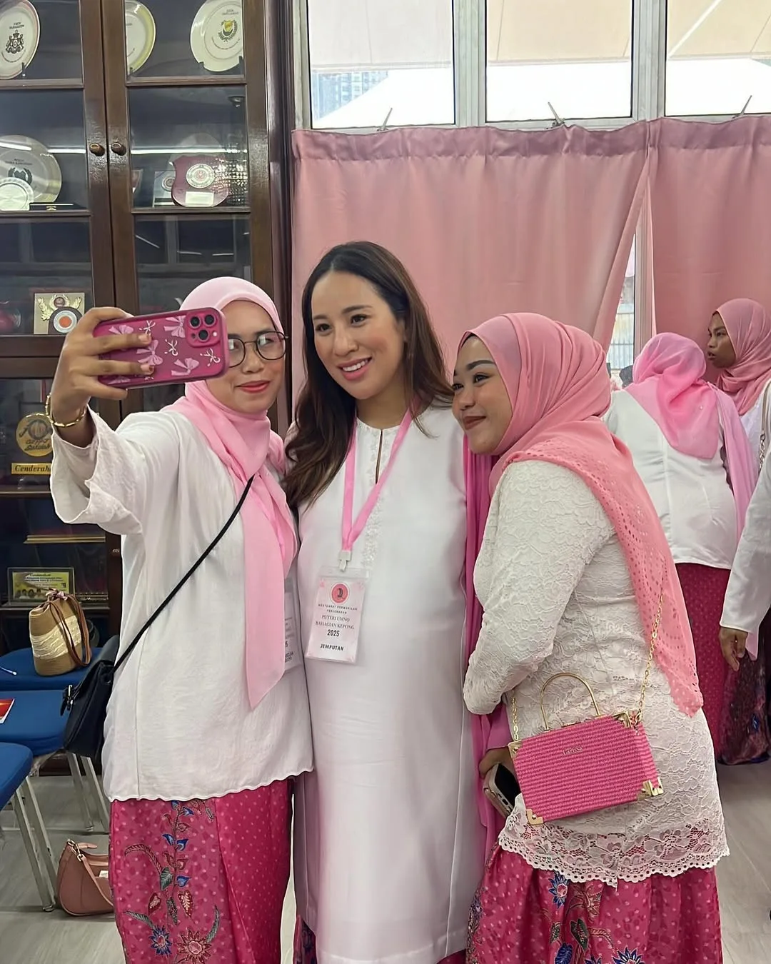 Aryana Myra-Rose Daniyar Cucu Baru Datin Seri Rosmah, Yana Najib Timang Anak Ke-4 Lebih Awal!