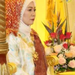 Tudung Keringkam dan Songket SarawakTudung Keringkam ialah sejenis tudung tradisional yang popul